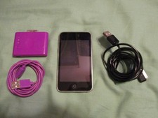 Apple iPod Touch 2nd Gen A1288 8GB Multimedia Player Bundle Tested Works