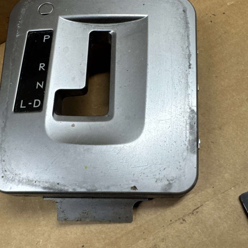 2014 2015 2016 SUBARU FORESTER CÂMBIO DE TRANSMISSÃO AUTOMÁTICA guarnição de trava B155 - Imagem 3 de 4