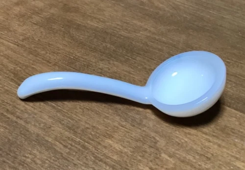 Vintage WESTMORELAND White Milk Glass Condiment Mayonnaise Relish Spoon