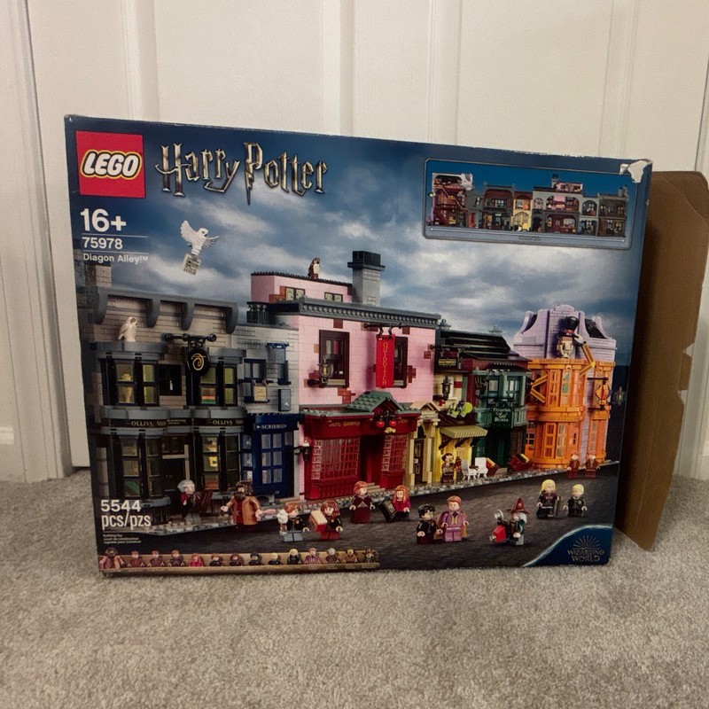USED LEGO Harry Potter Diagon Alley 75978 Set 5544 Pieces