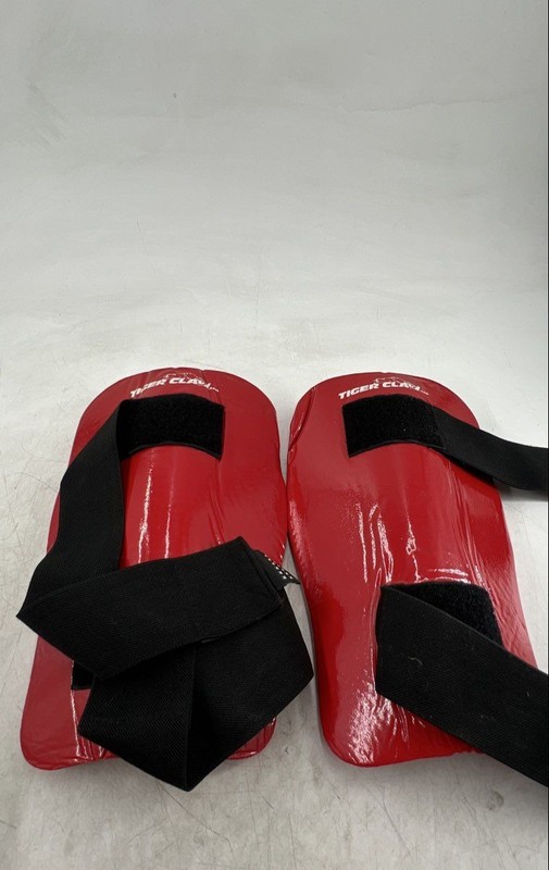 Tiger Claw Unisex Red Black Martial Arts Sparring Gear Shin Guard