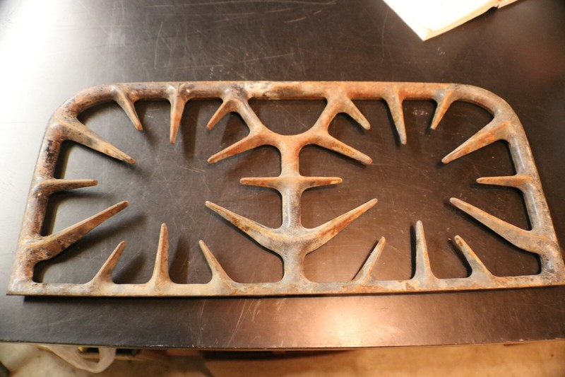 ANTIQUE GAS STOVE BURNER  GRATE CAST IRON             