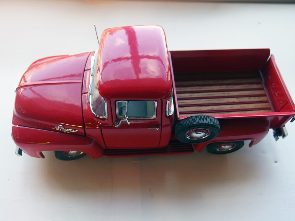 1956 Ford F-100 Diecast Truck by Danbury Mint - 1:24 Scale - Red Pickup with COA