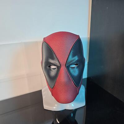 3D-gedruckter Deadpool Helm Marvel Comics bemalt mit Magneten installiertem Leder