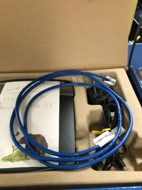 Used Linksys E2500-V3 Dual Band Wireless 4-Port Wi-Fi Router Only-----------B34 - Image 2 of 4