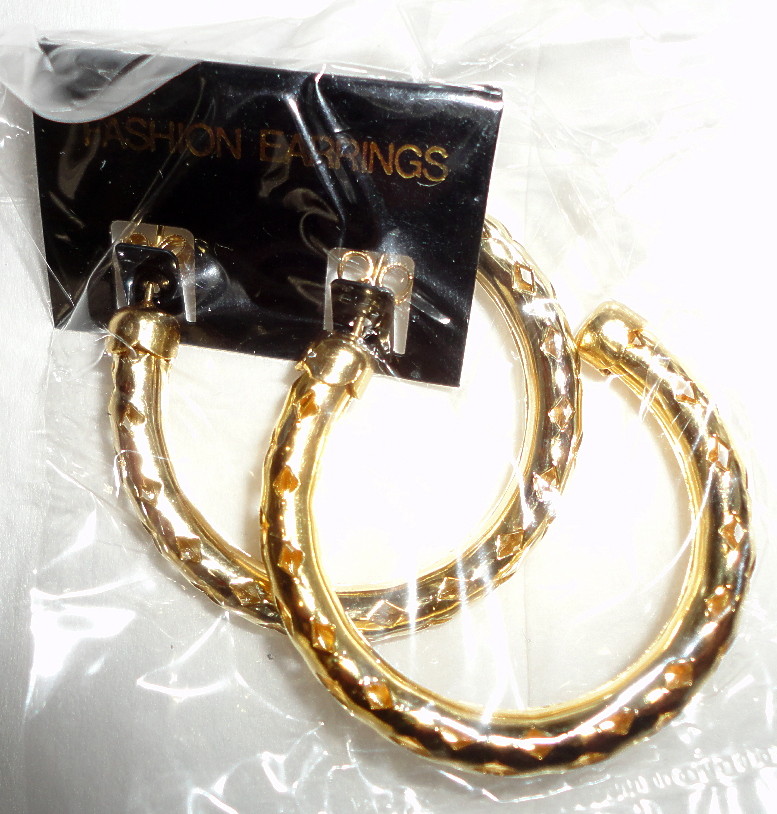 HOOP EARRINGS  1 1/2