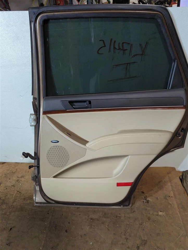 Conjunto de puerta trasera derecha usado lado trasero se adapta a: Hyundai Veracruz 2012 eléctrico Rea Foto 2 de 4