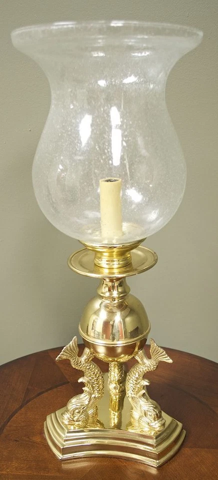 Lámpara vintage de latón macizo Dolphin Hurricane Foto 2 de 4