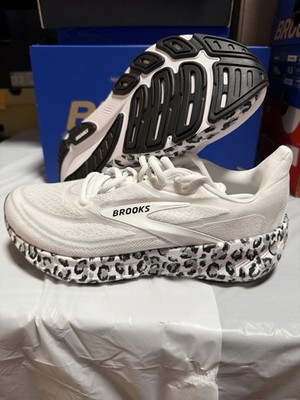 Brooks Revel 9 White Black Cheetah Print Women's 7.5 Sneaker 1204891B132