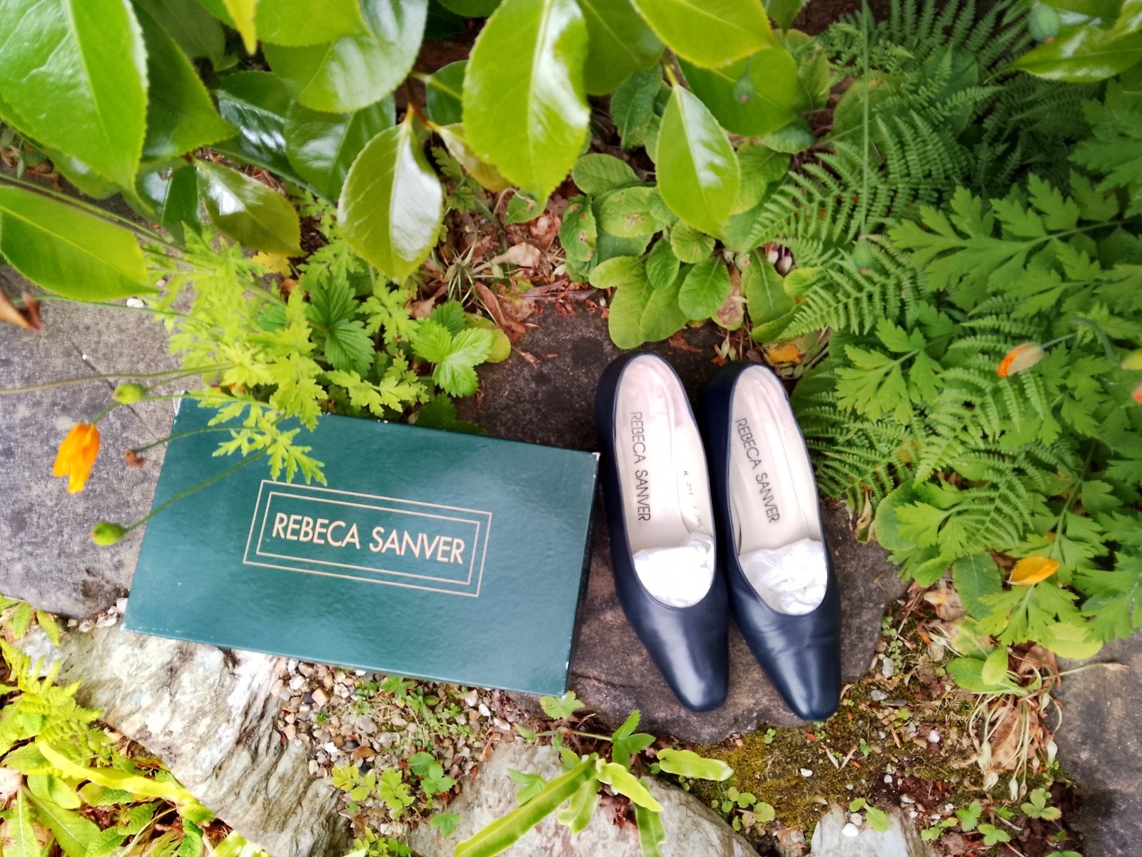 Zapatos Oscuros Retro Diseñados por REBECA SANVER De Colección Reino Unido Talla 6 Ropa Cómoda