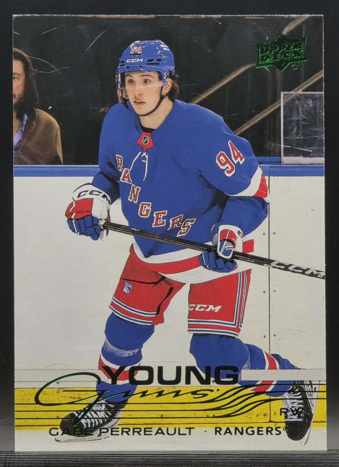 2025-26 Upper Deck YOUNG GUNS HOLIDAY GREEN 202 GABE PERREAULT RC Rookie Rangers