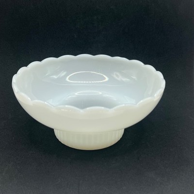 Vtg E.O. Brody Co M2000 Milk Glass Scalloped Pedestal Bowl Candy Dish Cleveland