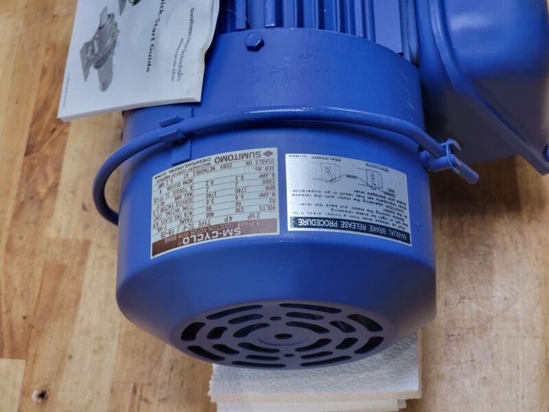 epo様 Sumitomo SM-Cyclo Gearmotor Brake CNHM2-6115A-B-43, 2 HP