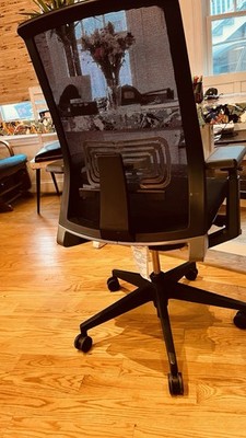 Haworth Mesh Office Chair Black Adjustable Arms Ergonomic Desk Chair