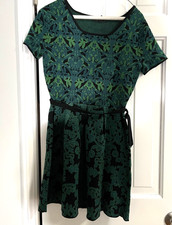 Jessica Simpson green / black Sweater Dress Women’s Medium Midi dress