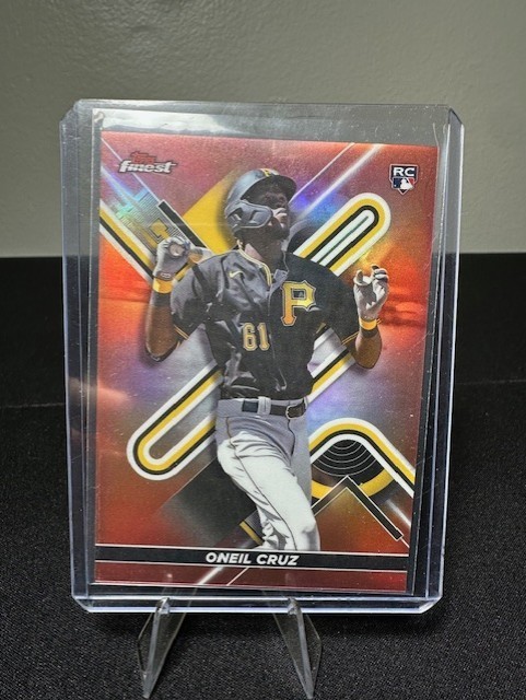 2022 Topps Finest - Oneil Cruz #16 Rose Gold Refractor /75 (RC)