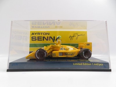 1:43 Minichamps 540874311 Lotus Honda 99T Ayrton Senna Riding on S.Nakajima Car 