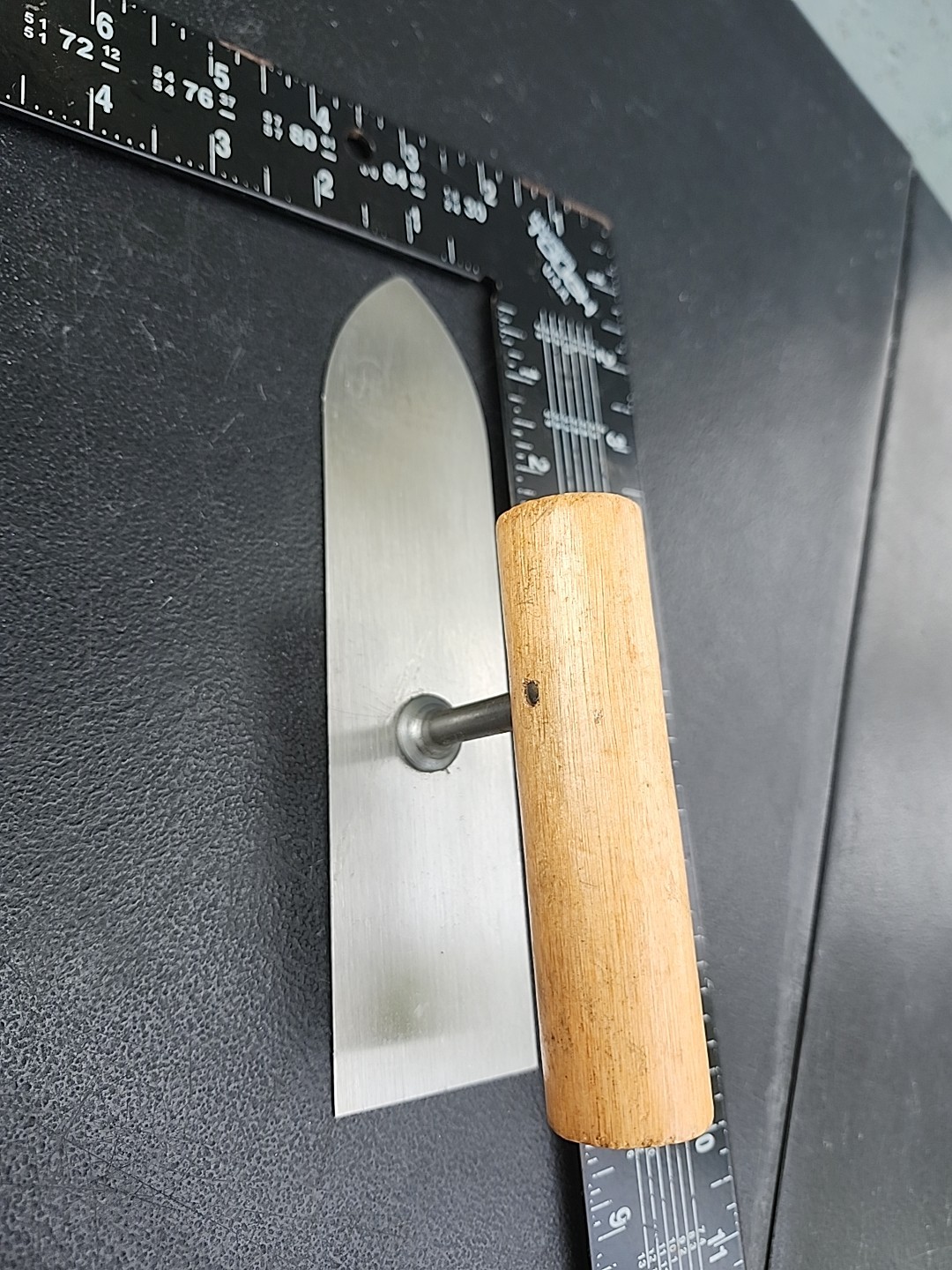 2"x7.5" wooden handle stainless steel cement trowel