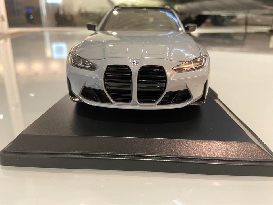 BMW M3 Touring (G81) Miniature 1:18 Brooklyn Grey 80435B308C4 - Image 3 of 4