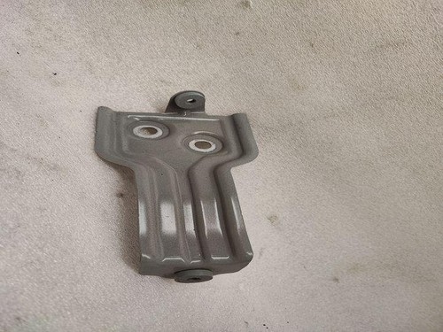 BMW X3 G01, F97 Kotflügelhalter vorne links 7397516 2.00 Diesel 140kw 27440412