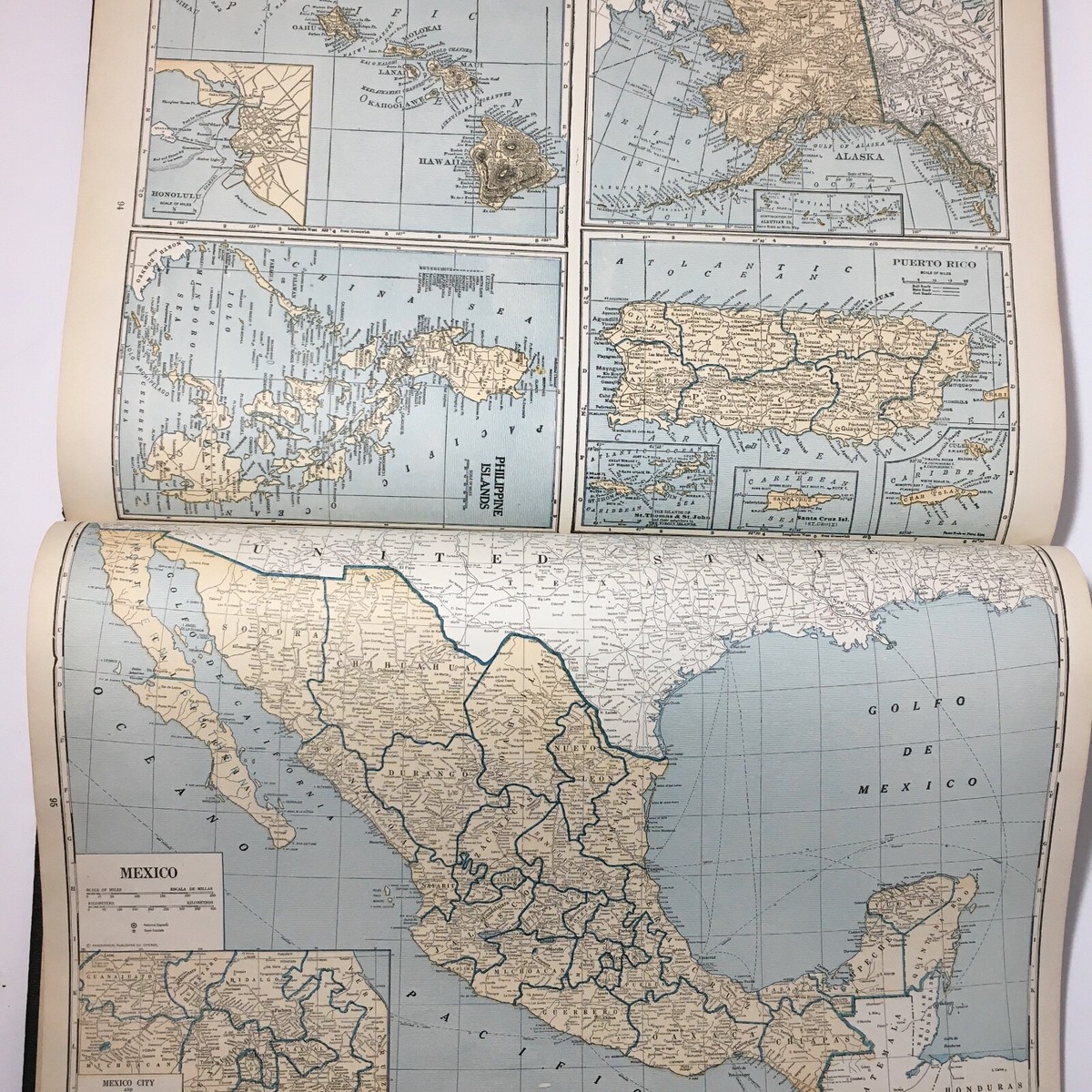 The New International Atlas ハードカバー 地図 The New International Atlas ハードカバー 地図 The New