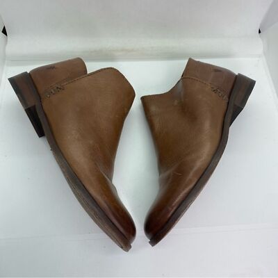 FRYE Women display picture 3