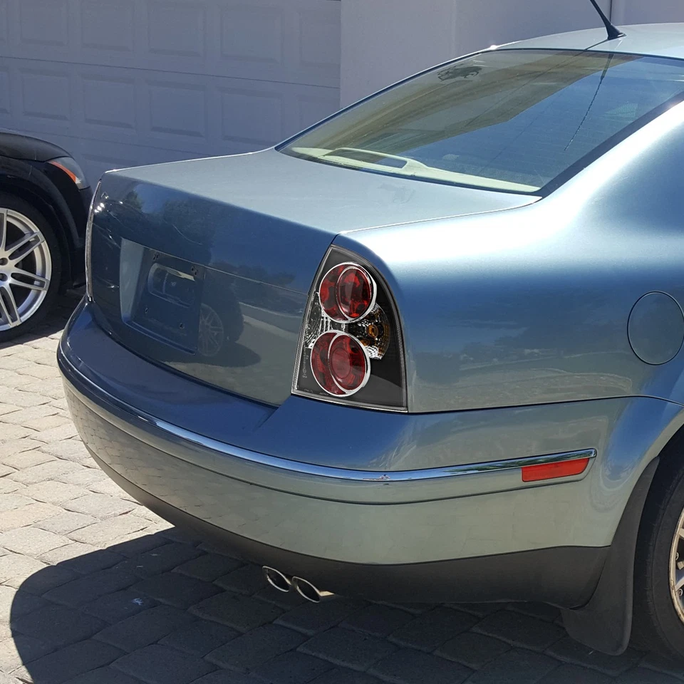 Black Tail Lights Fits 2001-2005 Volkswagen Passat 4Dr Brake Lamp Pair L+R 01-05 Foto 2 de 4