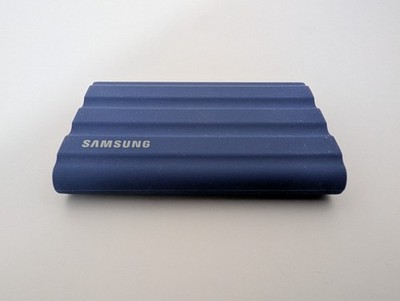 Samsung Portable SSD T7 Shield 2TB | 100 % SMART | Top Zustand | USB-C