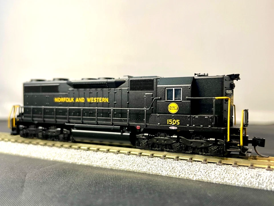 Atlas N-Scale  Norfolk & Western  SD-35 #1505  MPN 49404  DCC ready - Image 4 of 4