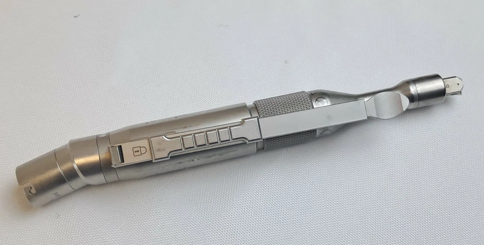 Motor neumático MicroAire 1000-100 con sierra Sagittal 1922 Foto 3 de 4