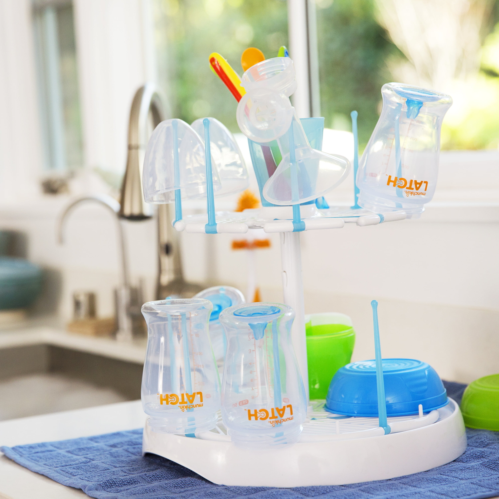 Munchkin High Capacity Drying Rack, Holds up to 16 Bottles, White