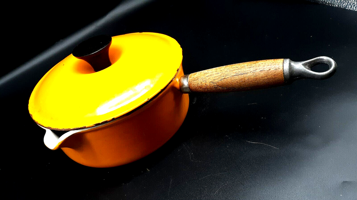 LE CREUSET マルミット18cm イエロー　USED LE CREUSET マルミット18cm イエロー USED LE CREUSET マルミット18cm