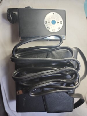 Vivitar 151 Electronic Flash 117V / 60Hz 12VA With Cord And Case, tested works