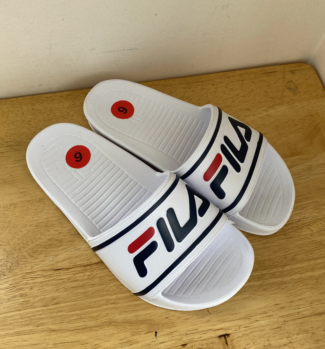 Fila slides hotsell sale