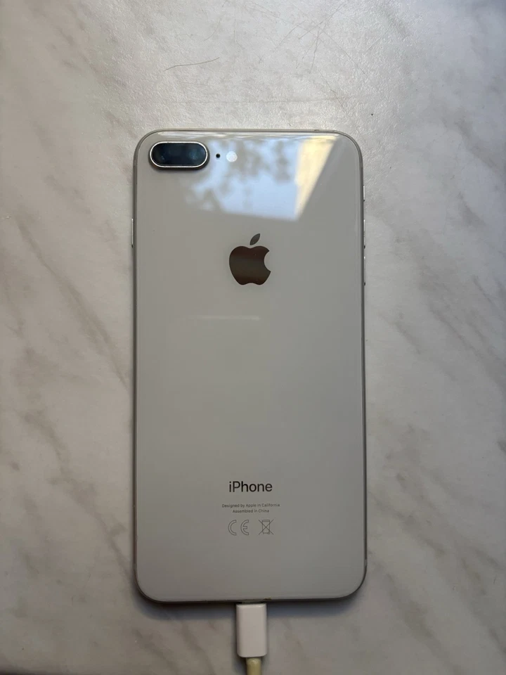 iPhone 8 Plus 64GB Silber Gebraucht - Bild 3 von 4