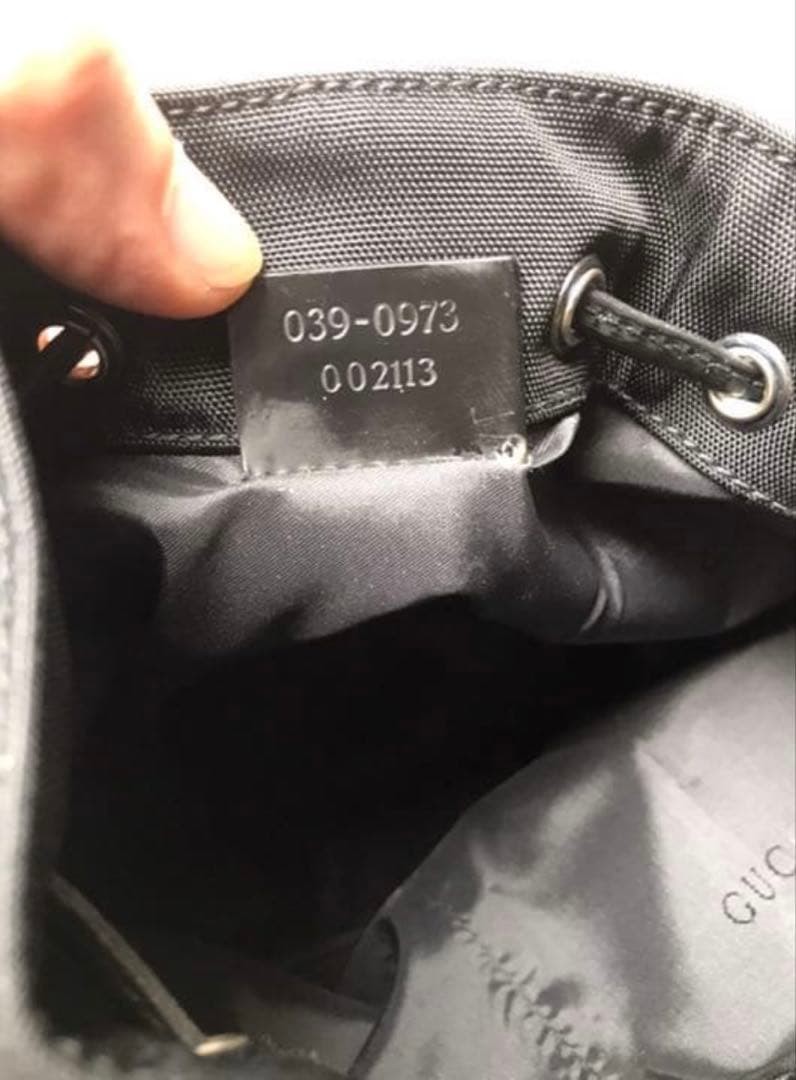 GUCCI Solid Shoulder Hand Bag Drawstring Leather … - image 15