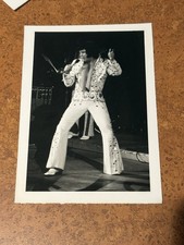 ELVIS PRESLEY CONCERT PHOTO 1970s