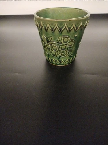 VINTAGE McCOY POTTERY  Raised Olive Branch