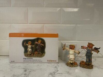 Dept 56 Halloween Series  Lighted Halloween Scarecrows  53061 2002. Exc. Tested