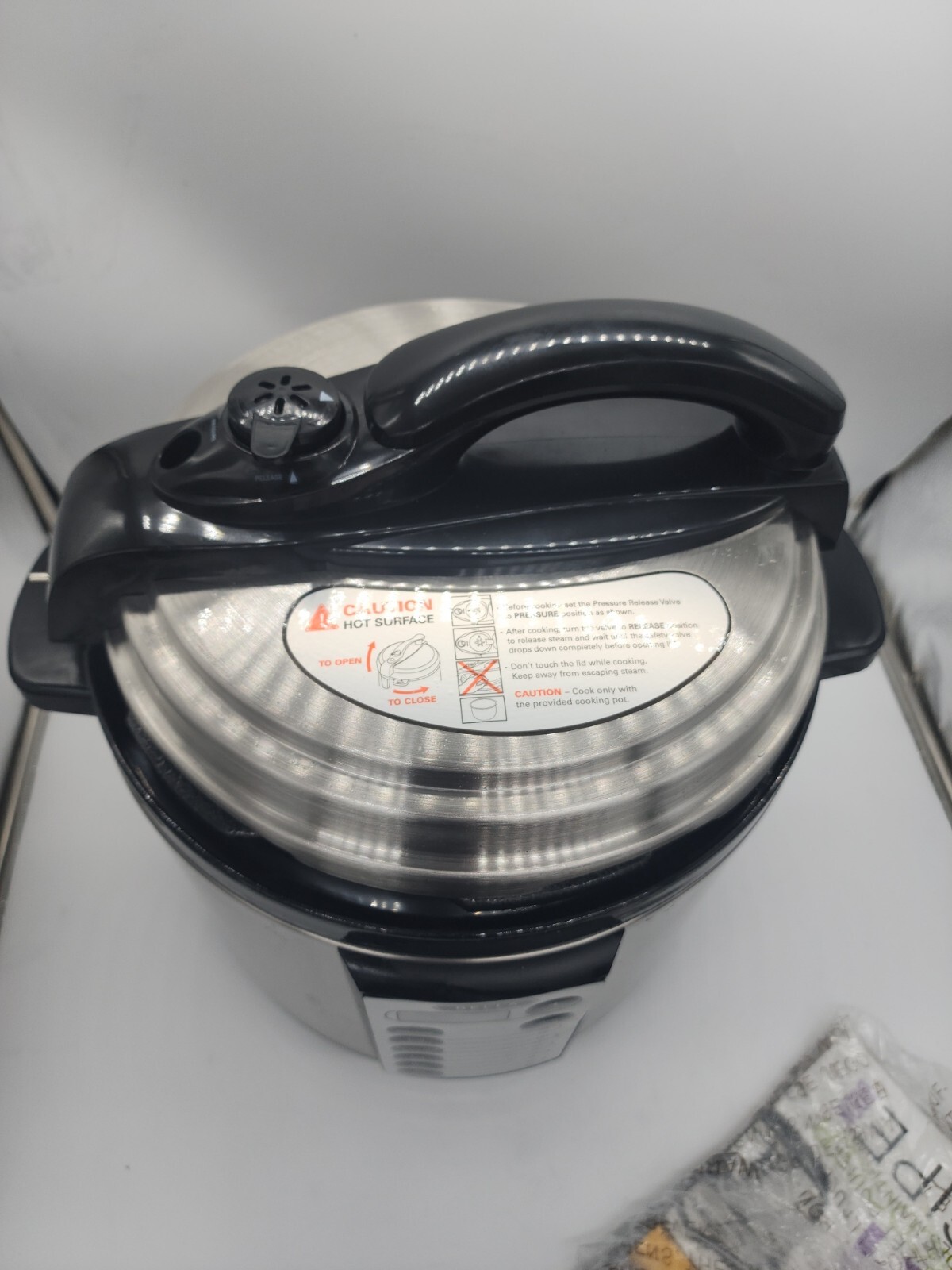 BELLA 10-In-1 Multi-Use Programmable Pressure Cooker~Slow Cooker~Rice Cooker 8qt