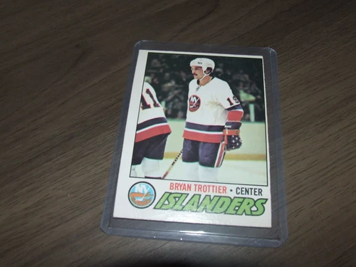 1977-78 O-Pee-Chee # 105 bryan trottier,,,