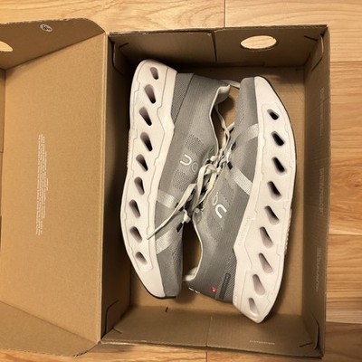 On Cloud Eclipse White An Grey Running Shoes Size 7