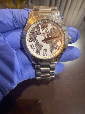 Michael Kors World Map Dial Silver Metal Band Date Indicator Analog Wristwatch