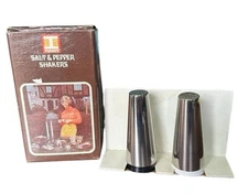 Irvinware Salt And Pepper Shakers #4040 Silver Made In USA Irvin Ware NIB