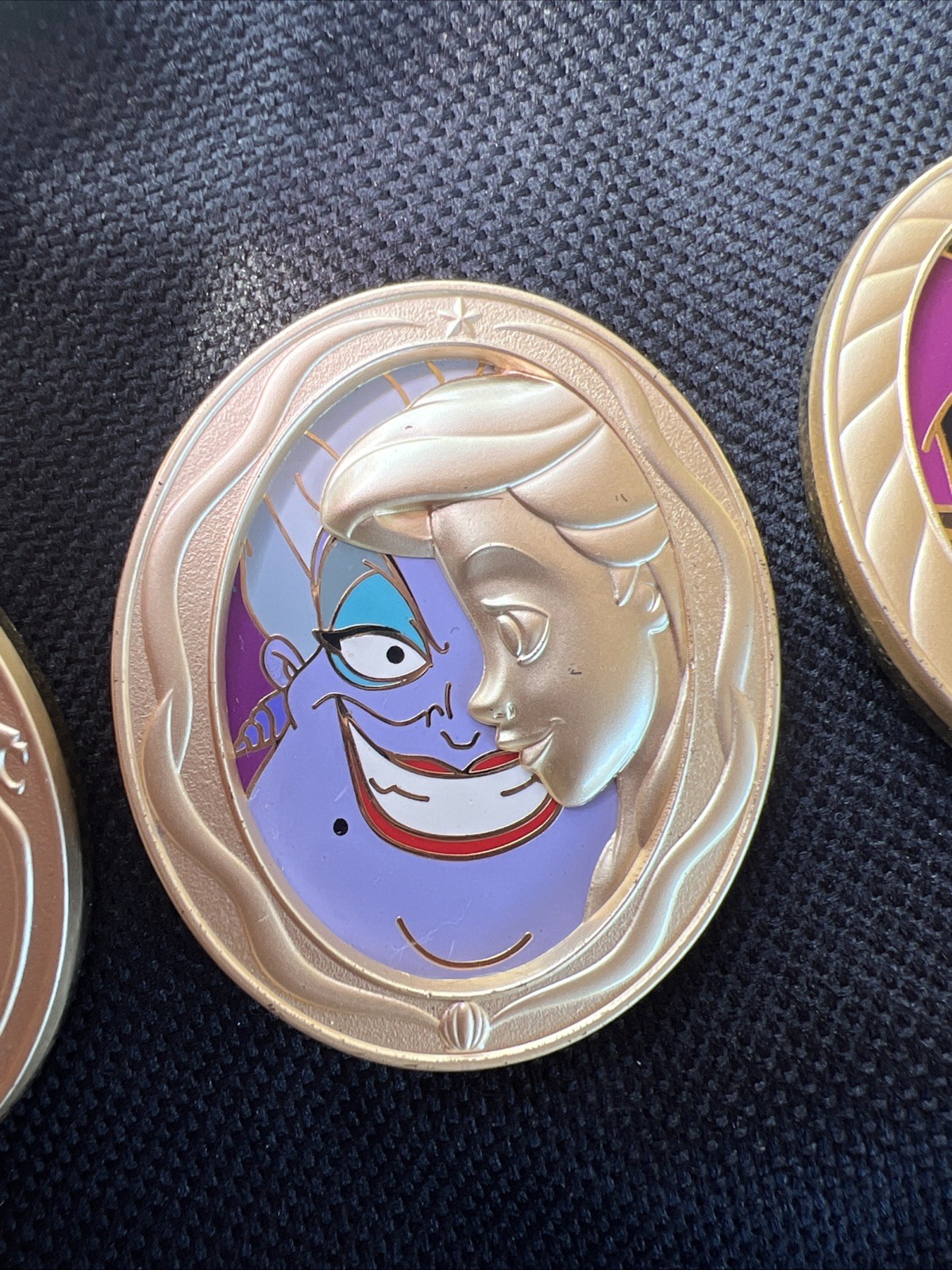 Disney Duets Villains and Heroes Pin - Ariel and Ursula