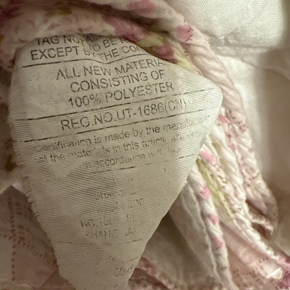 Vintage Quilted Patch Baby Girl Blanket Light Weight Pink & Greens Chic - Image 3 of 4