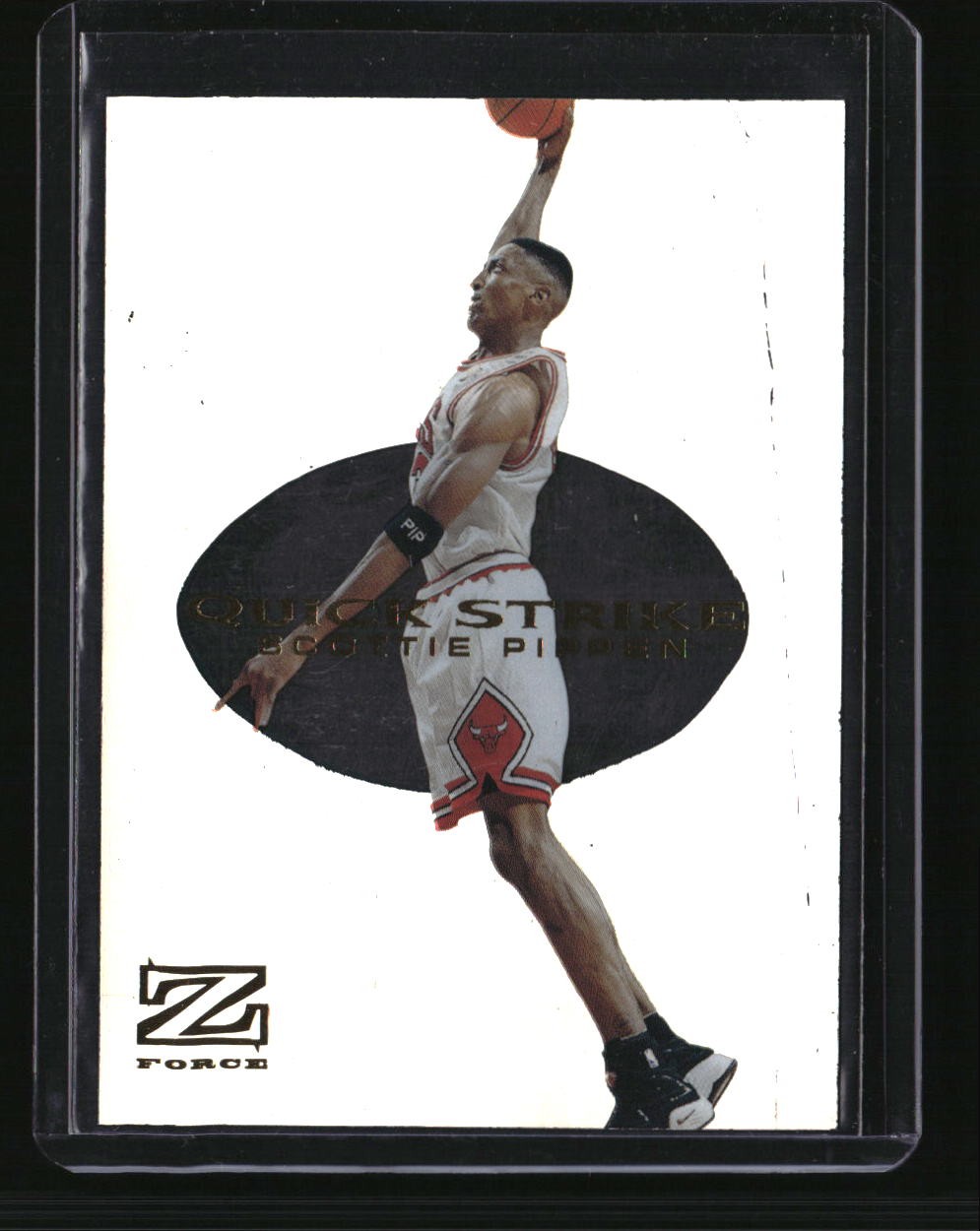 1997-98 SkyBox Z-Force #8 QS Scottie Pippen Quick-Strike