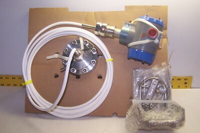 NEW HONEYWELL PRESSURE TRANSMITTER W/ SENSOR & BRACKET  ST 800