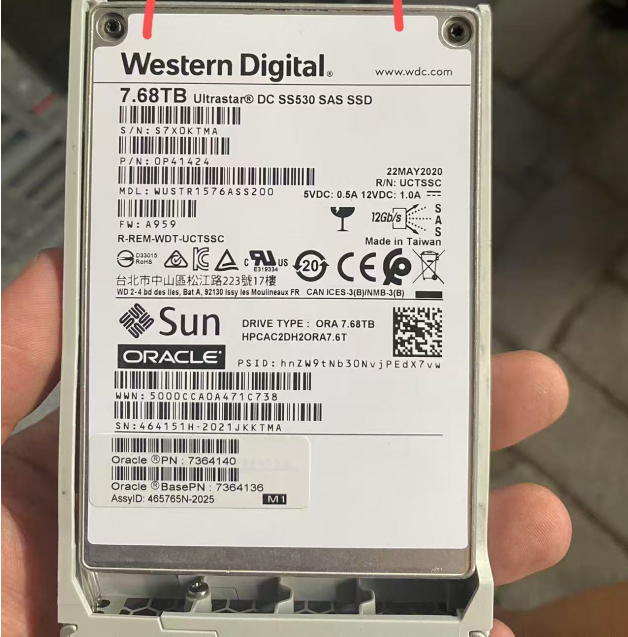 Sun 7364140 7.68tb 12GB SAS 2.5in
