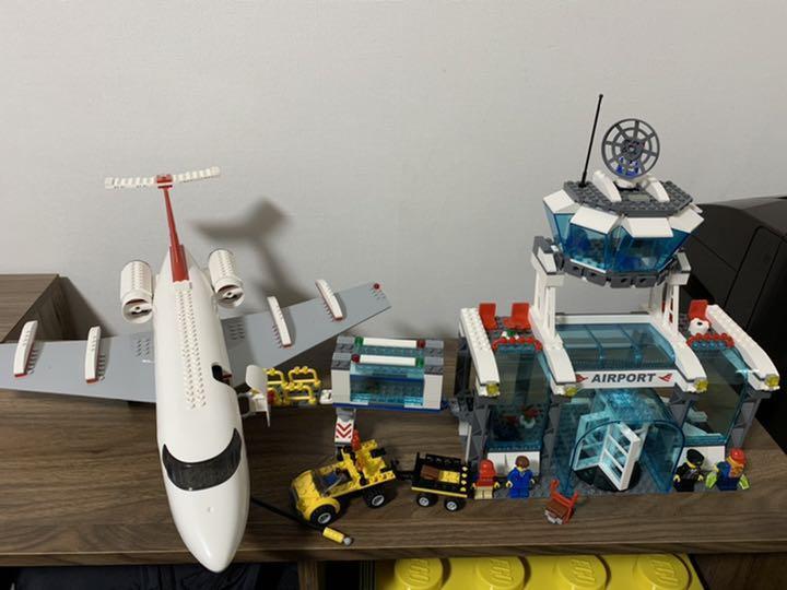 Lego City Aéroport 7894 - Avion Et Pièces - Incomplet (sans Boîte, Ni Notice)